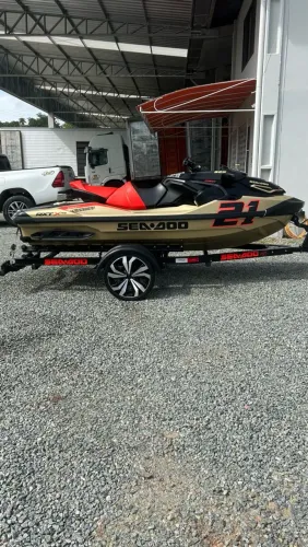 Jet ski Seadoo RXT-X 325 Ano 2025
