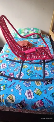 Cadeira de balanço infantil