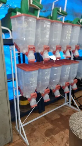 Dispenser de rações e graos Durapets (melhor marca material de alta qualidade)com 10 módul