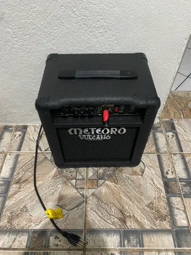 Cubo Amplificador Contra-baixo Meteoro Space Júnior 35bs 35w