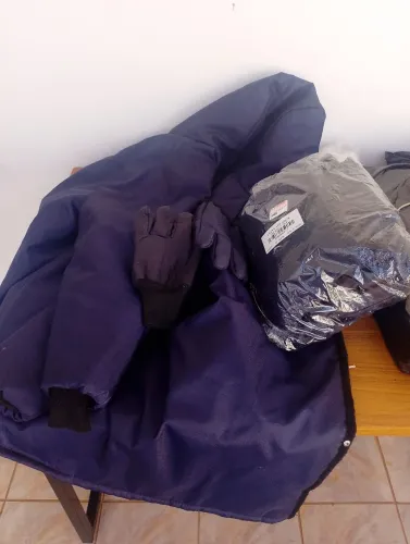 Japona para camara fria GG , calça GG e luvas