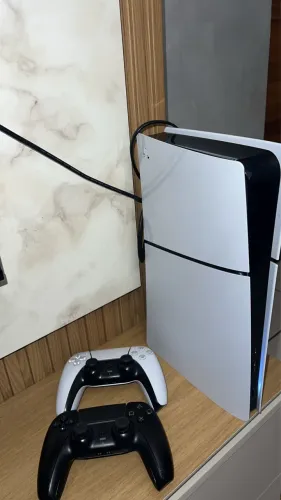 Ps5 um ano de uso novo acompanha dois controles originais