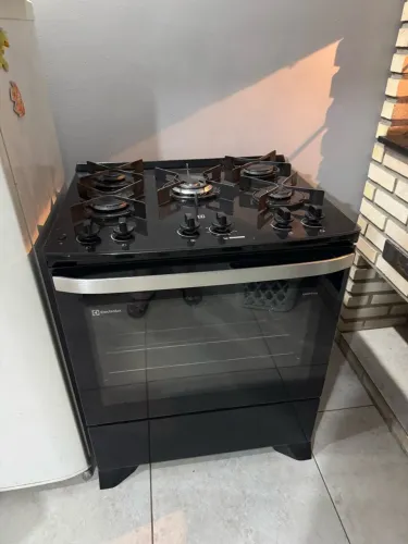 Fogão 5 Bocas Electrolux Efficient com PerfectCook FE5GB Mesa de Vidro Preto - Bivolt