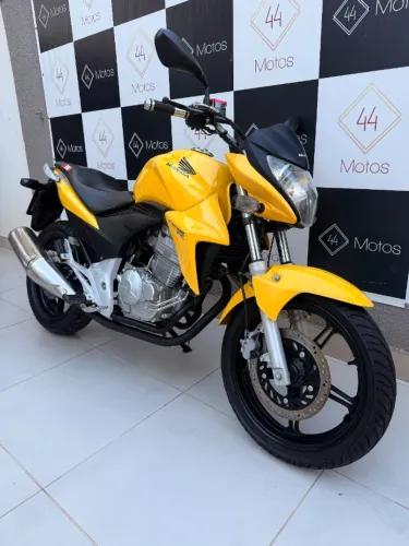 Honda CB 300R 2013