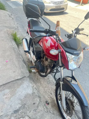 Honda CG 125 FAN ES 2009 com motor 150 injeção