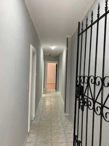 Aluga sala comercial.