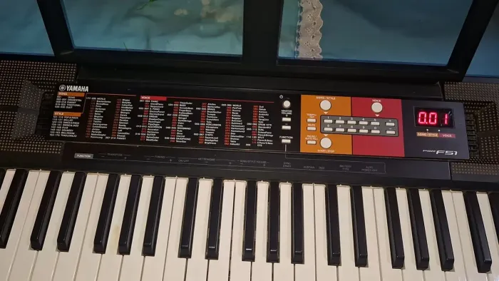 Teclado Yamaha PSR-F51 (Usado)