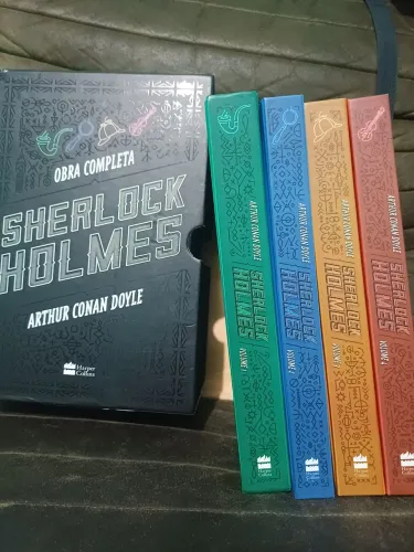 Box sherlock homem semi novo