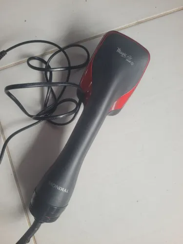 Escova Secadora Mondial Magic Air Ion seminova 220v