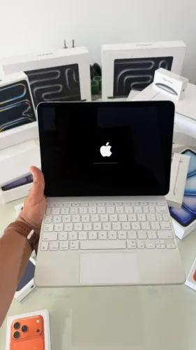 iPad Air M2 128GB 11 Polegadas + Magic KeyBoard - 3 Meses De Garantia - Avaliamos o Seu