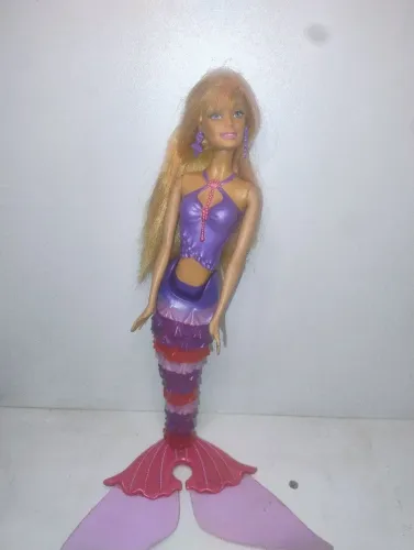 Barbie Sereia Calda Giratória