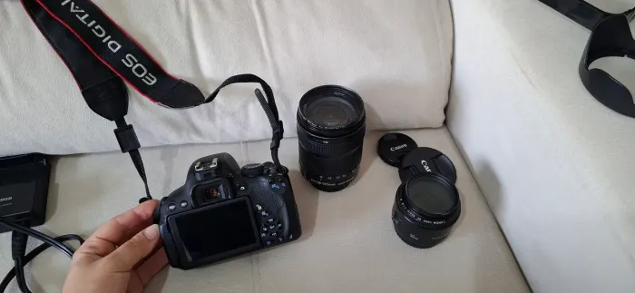Kit Câmera Canon T5i + Lentes 18-135mm e 50mm + Filtros
