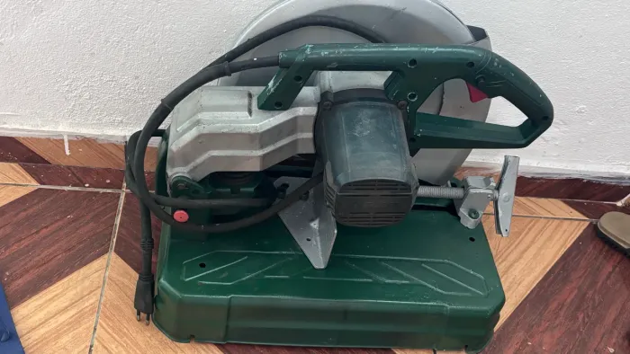 Vende-se máquina Policorte/ marca Bosch