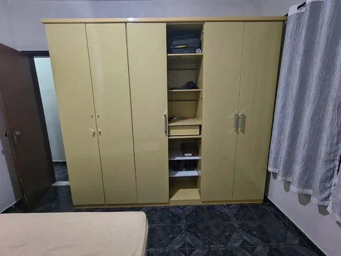 Guarda roupas 6 portas, 100% MDF, grande.