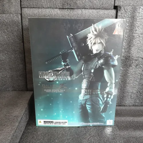 Play Arts Kai Final Fantasy 7 Remake Cloud Strife V2 Figura articulada original LACRADO