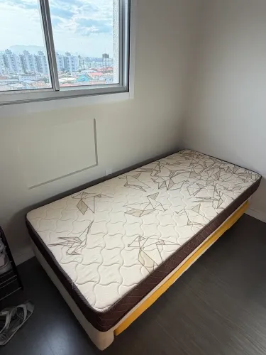 Cama solteiro com auxiliar 