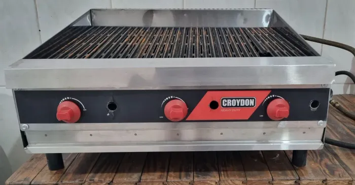 CHAPA GRELHA <br>GRELHA<br>CHAPA HAMBÚRGUER<br>CHAPA GRELHA CARNE<br><br>Char Broiler Profissional a gás.