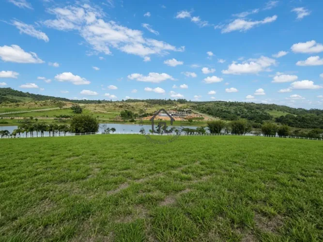 Terreno a venda no Condominio Haras La Estancia em Valinhos