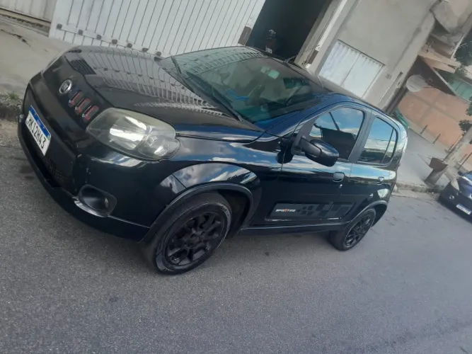 Fiat Uno Sporting 1.4 EVO Fire Flex 8V 4P 2012