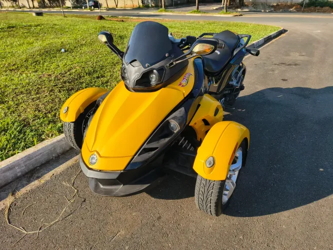 Can am spyder 2010 muito nova