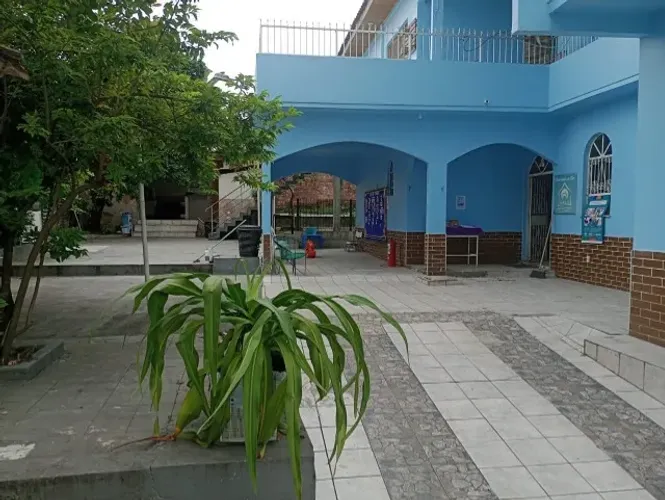 Casa Espaçosa 2 Pisos c/ 5 Suítes amplas no Japim proximo ao Distrito