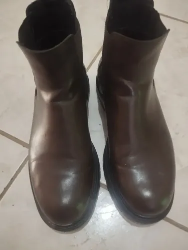 Bota masculina semi nova marca Zara 