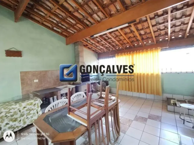 Casa Térrea com 4 Dormitórios (1 Suíte) - Jardim Stella, Santo André/SP; Com 210 m2 de áre