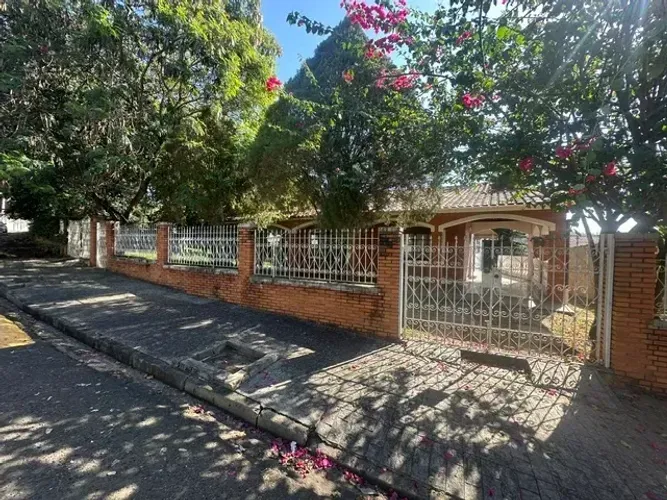 Casa com três quartos para locação em Águas de São Pedro
