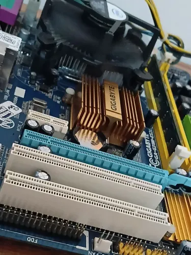 Placa Mãe Gigabyte DDR2 4GB Core2 Duo Espelho 