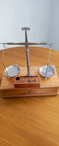 Balança antiga (Record)