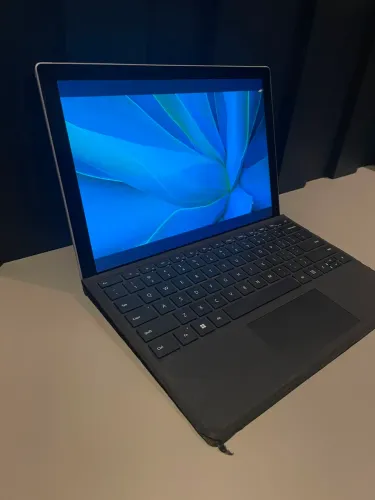 Surface Pro 7+