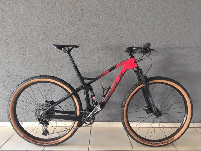 Soul Volcano carbon tamanho 17 