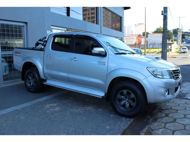 Toyota Hilux SW4 SRV D4-d 4X4 3.0 TDI Dies. AUT 2013