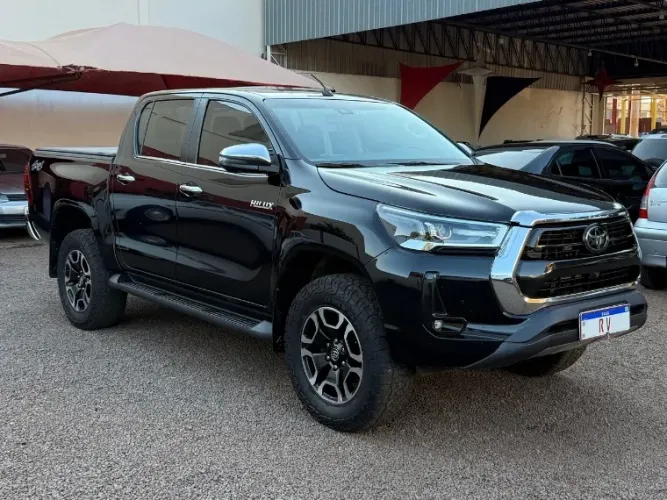 Toyota Hilux CD SRX 4X4 2.8 TDI 16V Diesel Aut. 2023