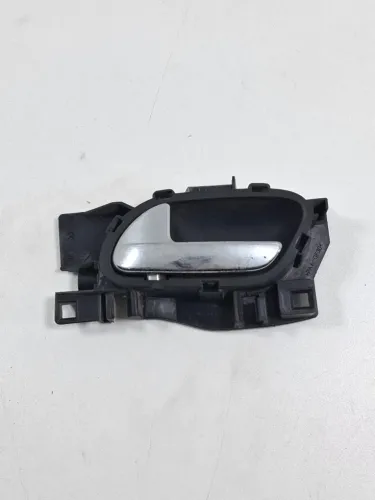 Maçaneta Interna Porta Traseira Esquerda Citroen C3 2012 Preto Traseira