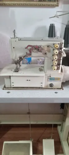 Galoneira semi nova, Vendo ou troco por bordadeira