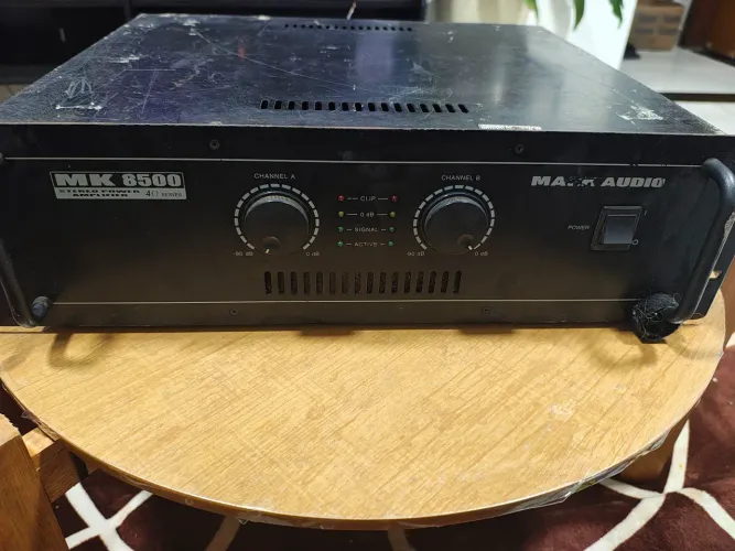 Potência Mark áudio 1500 watts Rms 