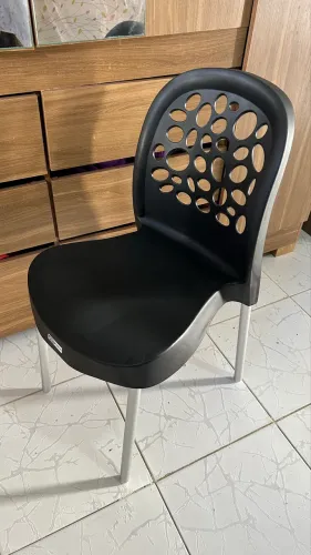 Cadeira de plástico
