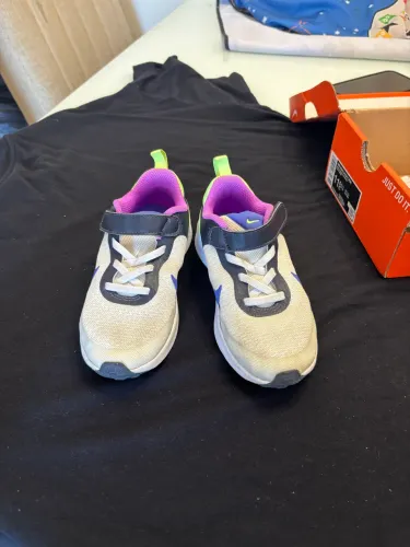 Tênis Nike infantil 