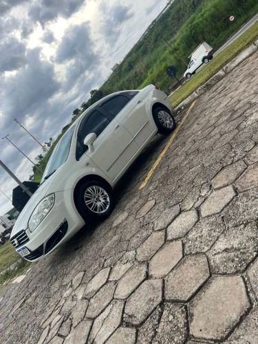Imagem de Fiat Linea Essence 1.8 Flex 16V 4P 2015
