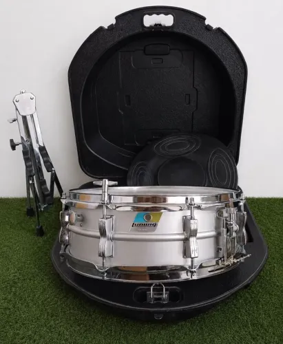 LUDWIG ACROLITE 14X5 ANOS 70 COM CASE