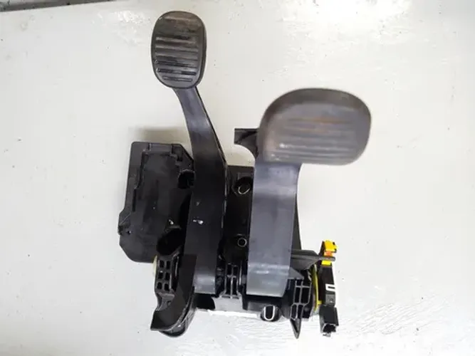 Pedais Embreagem E Freio Fiat Argo1.0 3cc 2018 7887