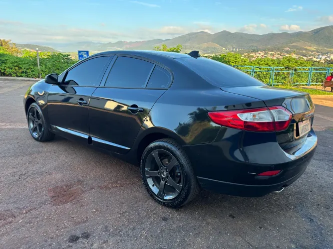 Renault Fluence Sed. Dynamique 2.0 16V Flex Aut. 2012