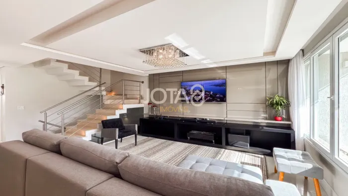 CASA EM CONDOMINIO COM 3 SUITES E 5 VAGAS! Casa em condominio com 3 suites e 5 vagas - j8