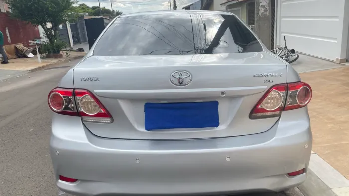 Toyota Corolla GLI 1.8 Flex 16V Aut. 2013