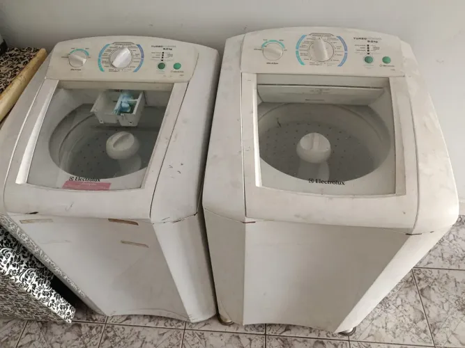 Vendo 2 lavadoras para retirada de peças