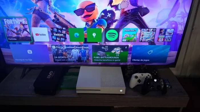 Vendo ou troco xbox one s 780gb