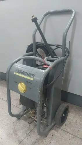Lavadora de alta pressão Karcher HD 6/15 Cage plus 
