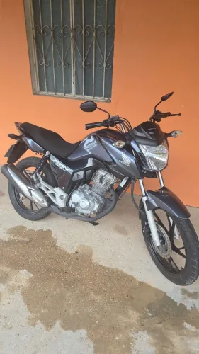 Fan 160, 2024. Apenas 12 mil km rodados. Documentação toda em dia. 