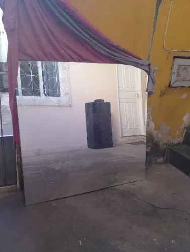 Espelho Grande Sem Moldura (Aprox. 1m x 1,5m) - Ótimo Estado"
